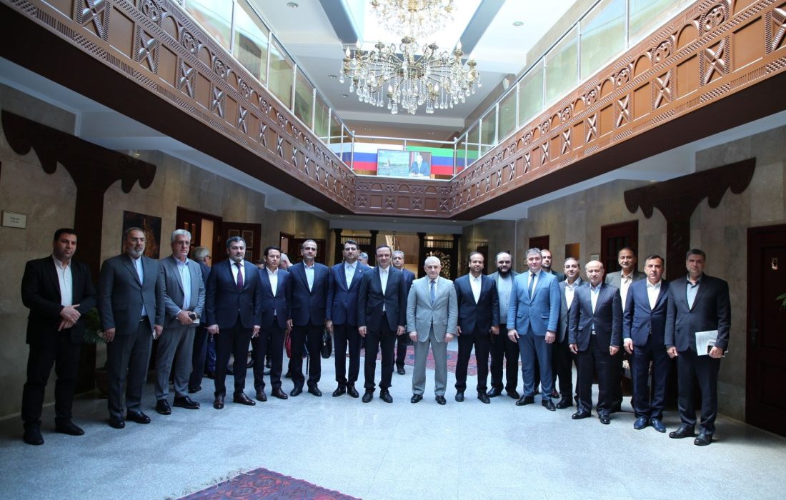 حضور طاعتی مقدم در بازدید دبیر و مدیران مناطق آزاد از ماخاچ کالا