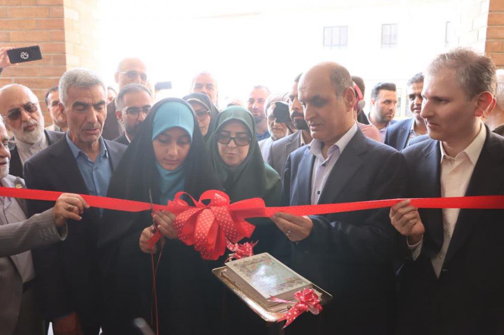 افتتاح یک مدرسه خیّرساز در رشت با حضور سخنگوی دولت و استاندار گیلان