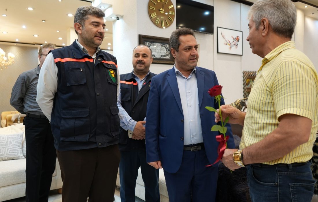 بازدید مدیرعامل شرکت توزیع برق گیلان از اصناف و واحد‌های تجاری شهرستان بندرانزلی